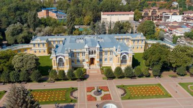 Kislovodsk, Rusya - 30 Ağustos 2021: Ana Narzan Hamamları, Kislovodsk. Kurortny Bulvarı, Hava Manzarası  