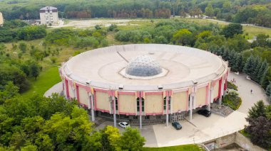 Essentuki, Rusya - 31 Ağustos 2021: Mineral yayları içme galerisi, Aerial View  