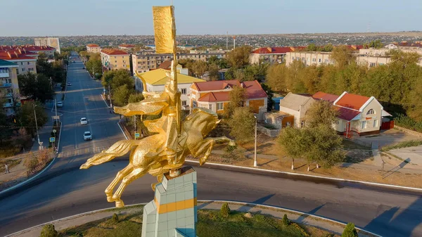 Elista Rusland Augustus 2021 Gouden Ruiter Vroeg Ochtend Luchtfoto — Stockfoto