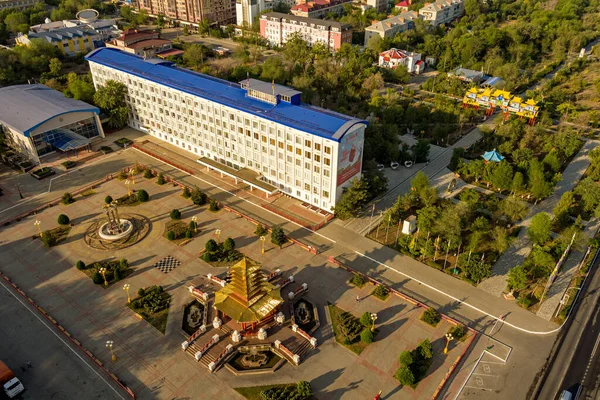 Elista Rosja Sierpnia 2021 Pagoda Siedmiu Dni Dom Rządowy Republiki — Zdjęcie stockowe