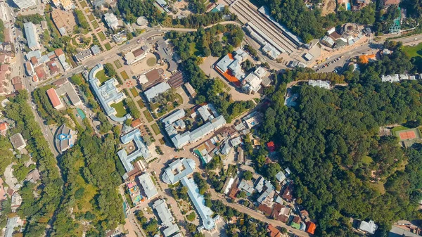 俄罗斯 基洛沃茨克 Kurortny Boulevard座落于Aerial View的Kislohran Sk市的旅游胜地公园 — 图库照片
