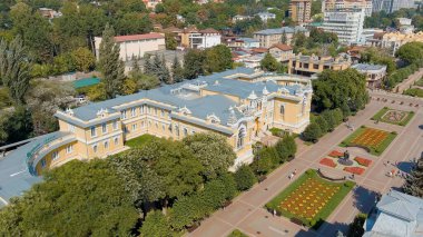 Kislovodsk, Rusya - 30 Ağustos 2021: Ana Narzan Hamamları, Kislovodsk. Kurortny Bulvarı, Hava Manzarası  