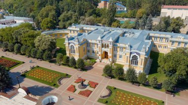 Kislovodsk, Rusya - 30 Ağustos 2021: Ana Narzan Hamamları, Kislovodsk. Kurortny Bulvarı, Hava Manzarası  