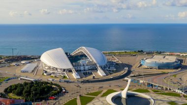 Sochi, Rusya - 6 Eylül 2021 Olimpik Soçi Parkı. Olympic Flame Bowl, Fisht Arena 'da. Sabah saatleri, Hava Görüntüsü  