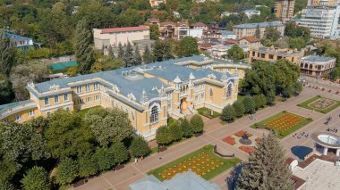 Kislovodsk, Rusya - 30 Ağustos 2021: Ana Narzan Hamamları, Kislovodsk. Kurortny Bulvarı, Hava Manzarası  