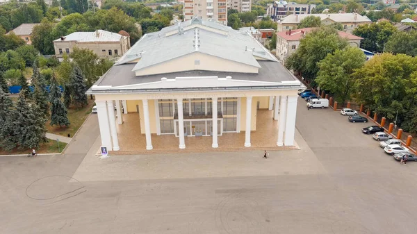 Syzran Rusya Ağustos 2021 Syzran Tiyatrosu Merkez Meydan Hava Görünümü — Stok fotoğraf