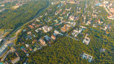 Yessentuki, Rusya. Tatil yeri parkı. Kültür ve Eğlence Parkı. Gün batımı, Hava Görünümü  