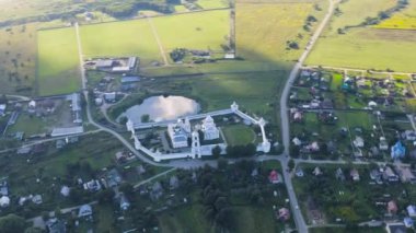 Pereslavl-Zalessky, Rusya. Nikitsky Manastırı - Rus Ortodoks Kilisesi 'nin Pereslavl Piskoposluğu Manastırı. 4K