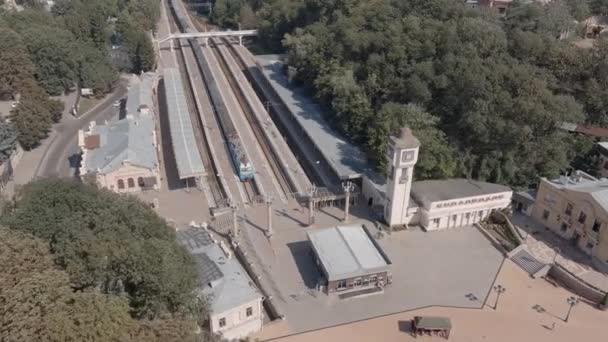 Kislovodsk, Rusia. Estación de tren - Kislovodsk. 4K — Vídeos de Stock