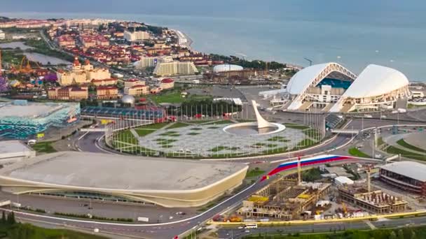 Soczi, Rosja. Olimpijski płomień, Fisht Arena, Adler Arena, Ice Sports Iceberg. Park Olimpijski w Soczi. Terytorium Syriusza — Wideo stockowe