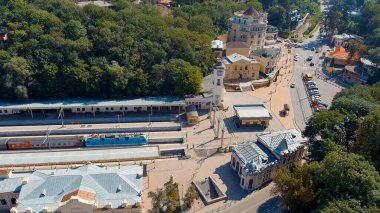 Kislovodsk, Rusya - 30 Ağustos 2021: Tren İstasyonu - Kislovodsk, Hava Görüntüleme  