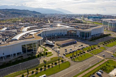 Sochi, Rusya - 6 Eylül 2021: Sirius - Bilim ve Sanat Parkı. Uzay gemisi Buran 'ın modeli. Üniversitede. Sabah saatleri. Hava görünümü