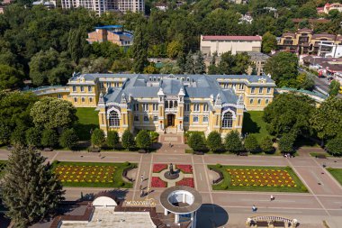 Kislovodsk, Rusya - 30 Ağustos 2021: Ana Narzan Hamamları, Kislovodsk. Kurortny Bulvarı. Hava görünümü