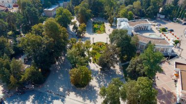 Kislovodsk, Rusya - 30 Ağustos 2021: Resort Park. Colonnade. Yaratılış Yılı 1913, Hava Görünümü  