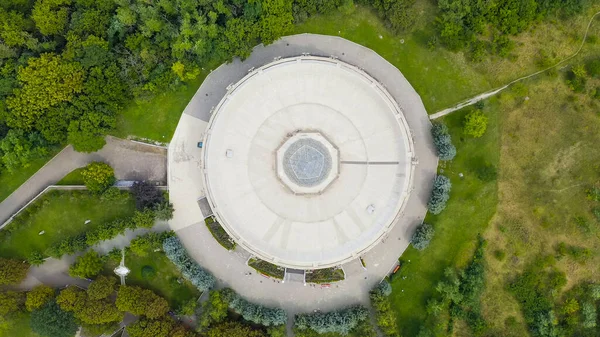 Essentuki, Rusya - 31 Ağustos 2021: Mineral yayları içme galerisi, Aerial View  