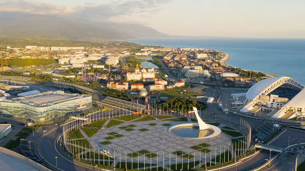 Sochi, Rusya - 4 Eylül 2021 Olimpiyat Ateşi. Sochi 'deki Olimpik Park. Sirius Bölgesi, Hava Görünümü  