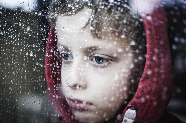 Niño deprimido. — Foto de Stock