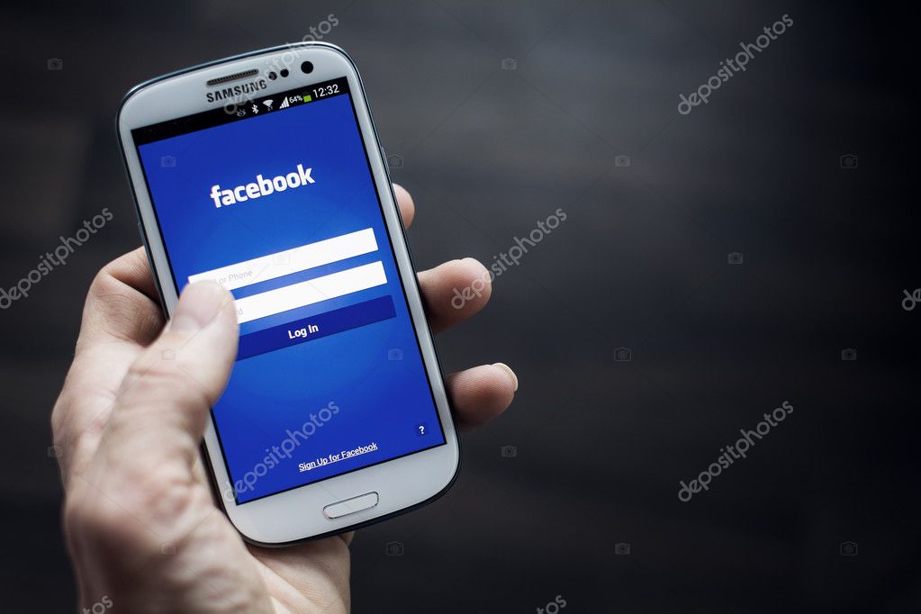 Login on facebook Stock Editorial Photo © Mactrunk 41452705