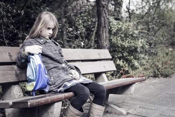 Lonely little girl — Stock Photo, Image