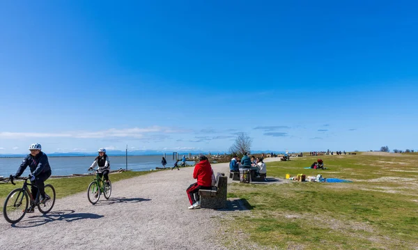 Richmond Canada April 2021 People Doing Cycling Having Picnic Garry — Stock Photo, Image