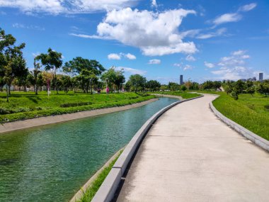 Taichung Central Park 'ta. Xitun Bölgesi, Shuinan Ekonomi ve Ticaret Bölgesi. Tayvan 'daki en büyük ikinci park..
