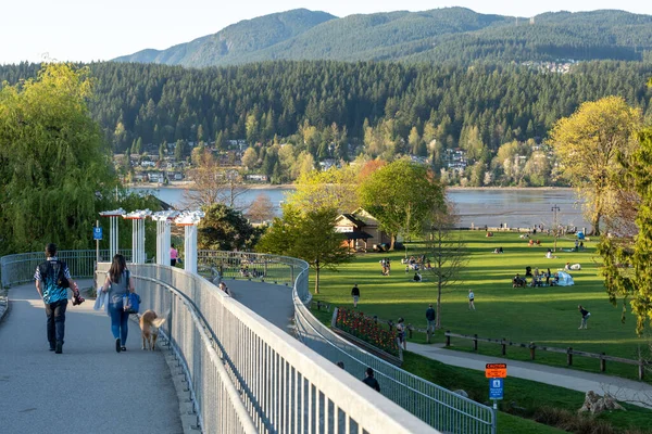 Port Moody Kanada April 2021 Rocky Point Park Burrard Inlopp — Stockfoto