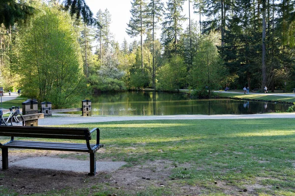 Burnaby British Columbia Canada April 2021 Central Park Upper Pond — Stock Photo, Image