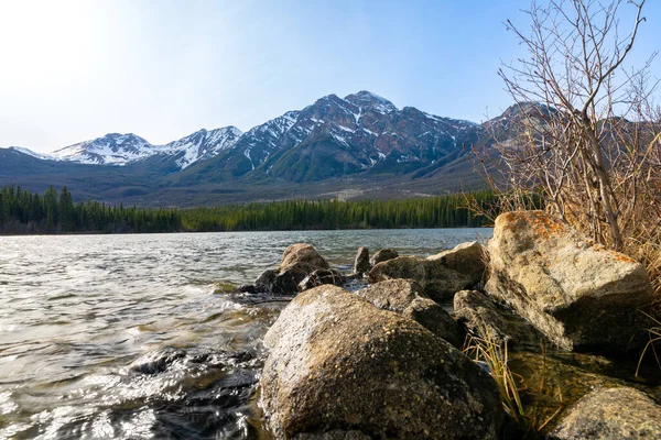 Piramis Naplementekor Jasper Nemzeti Park Táj Kanadai Sziklás Hegység Természet — Stock Fotó