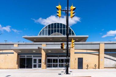 Mississauga, Ontario, Kanada - 25 Temmuz 2021: Mississauga Şehir Merkezi Transit Terminali.
