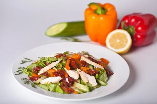 Insalata con pollo — Foto Stock