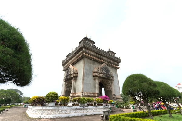 Patuxai pomník ve vientiane, laos — Stock fotografie