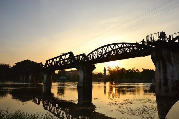 Most řeka kwai v Thajsku — Stock fotografie