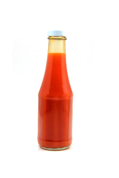 Botella de salsa de chile sobre fondo blanco . —  Fotos de Stock