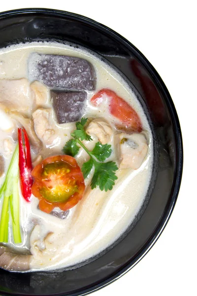 Sopa de pollo tailandés en leche de coco o tom kha kai — Foto de Stock