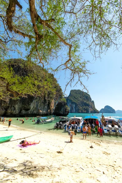 Krabi, Ταϊλάνδη - 7 Μαρτίου: νησί Χονγκ είναι πιο όμορφος — Φωτογραφία Αρχείου