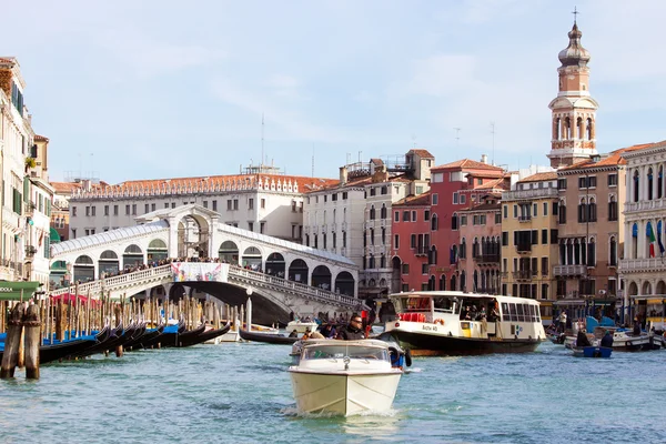 Rialto bridge — Stock Photo, Image