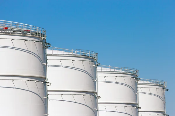 Oil storage tanks — Stock Photo, Image