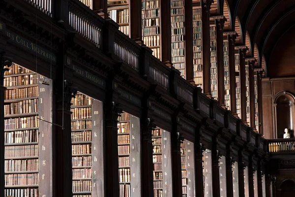 Trinity College Library — Stockfoto