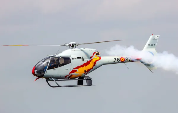 Eurocopter Ec120 Colibri Helicóptero Del Equipo Fuerza Aérea Española Patrulla —  Fotos de Stock