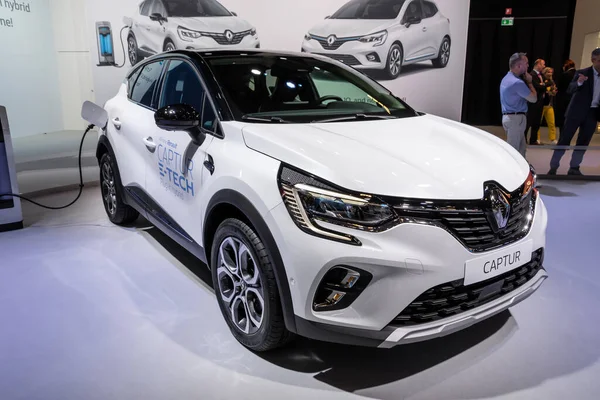 Renault Captur Plug Hibrid Autó Modell Látható Autosalon 2020 Motor — Stock Fotó