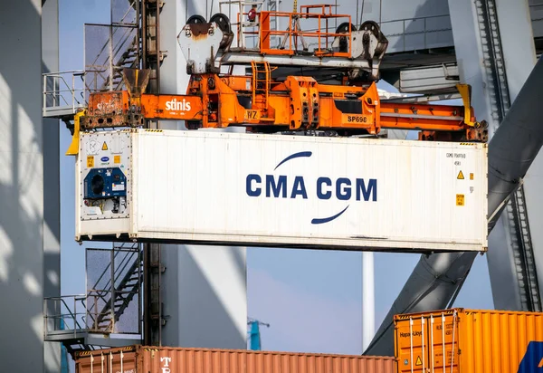 Operador Gruas Que Descarrega Contentor Refrigerado Navio Carga Porto Roterdão — Fotografia de Stock