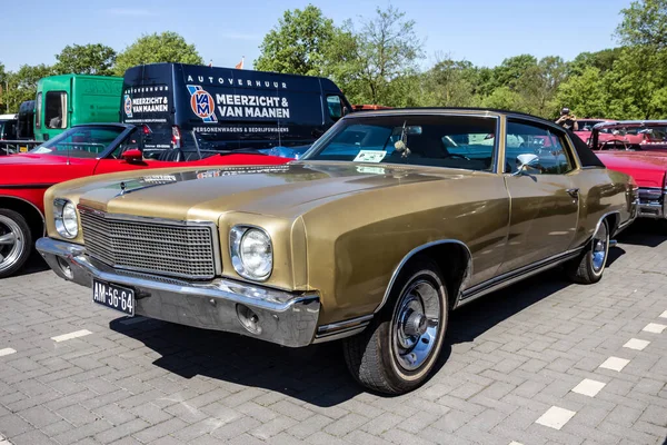1970 Chevrolet Monte Carlo Coche Clásico Estacionamiento Rosmalen Países Bajos —  Fotos de Stock