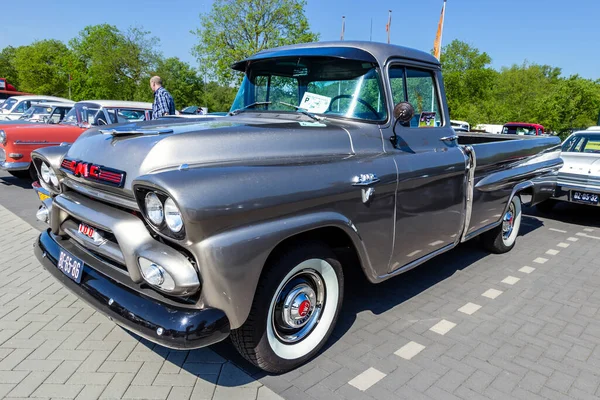 1959 Gmc 100 Klasszikus Pickup Teherautó Parkolóban Rosmalen Hollandia 2016 — Stock Fotó