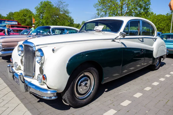 1959 Jaguar Mk9 클래식 네덜란드 Rosmalen 주차장에서 2016 — 스톡 사진