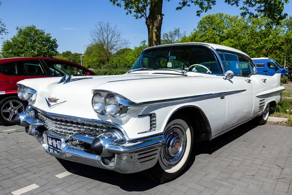 1958 Cadillac Sedan Deville Klasické Auto Parkovišti Rosmalen Nizozemsko Května — Stock fotografie