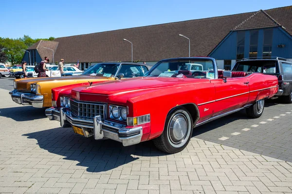 1973 Cadillac Eldorado Конвертируемый Классический Автомобиль Парковке Рошаль Нидерланды Мая — стоковое фото