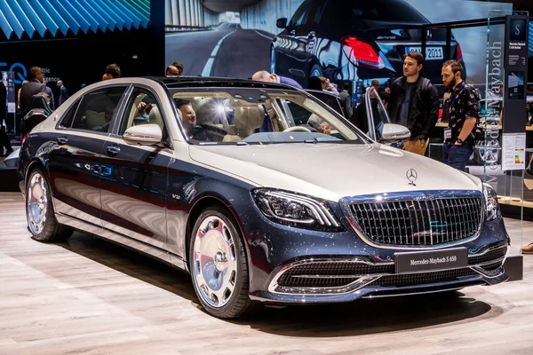 Mercedes Maybach 650 Berline Lujoso Coche Presentado 88º Salón Internacional — Foto de Stock