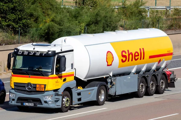 Shell Empresa Mercedes Benz Caminhão Combustível Estrada Perto Frankfurt Alemanha — Fotografia de Stock