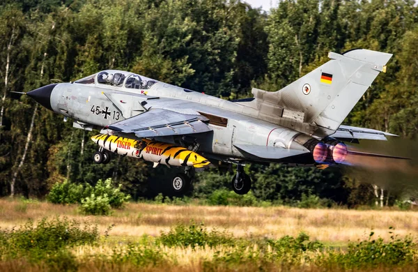 Niemiecki Samolot Bombowy Panavia Tornado Startujący Bazy Lotniczej Kleine Brogel — Zdjęcie stockowe