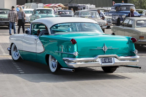 1956 Oldsmobile Dhc Holiday Coup Klasyczny Samochód Rosmalen — Zdjęcie stockowe